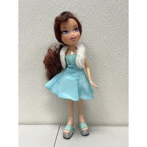 MGA Bratz Winter Girlz Phoebe TWINZ Twiinz Non Original Outfit